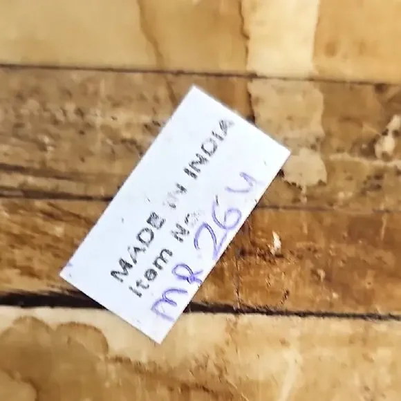 Vintage Ornate from India Tan Cream and Brass w/Felt Liner Trinket Box - Picture 9 of 9